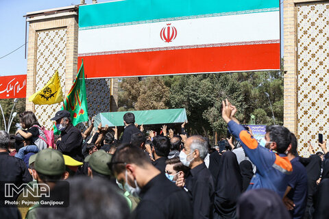 پیکر مطهر ۵۸ شهید دفاع مقدس از مرز شلمچه وارد کشور شد