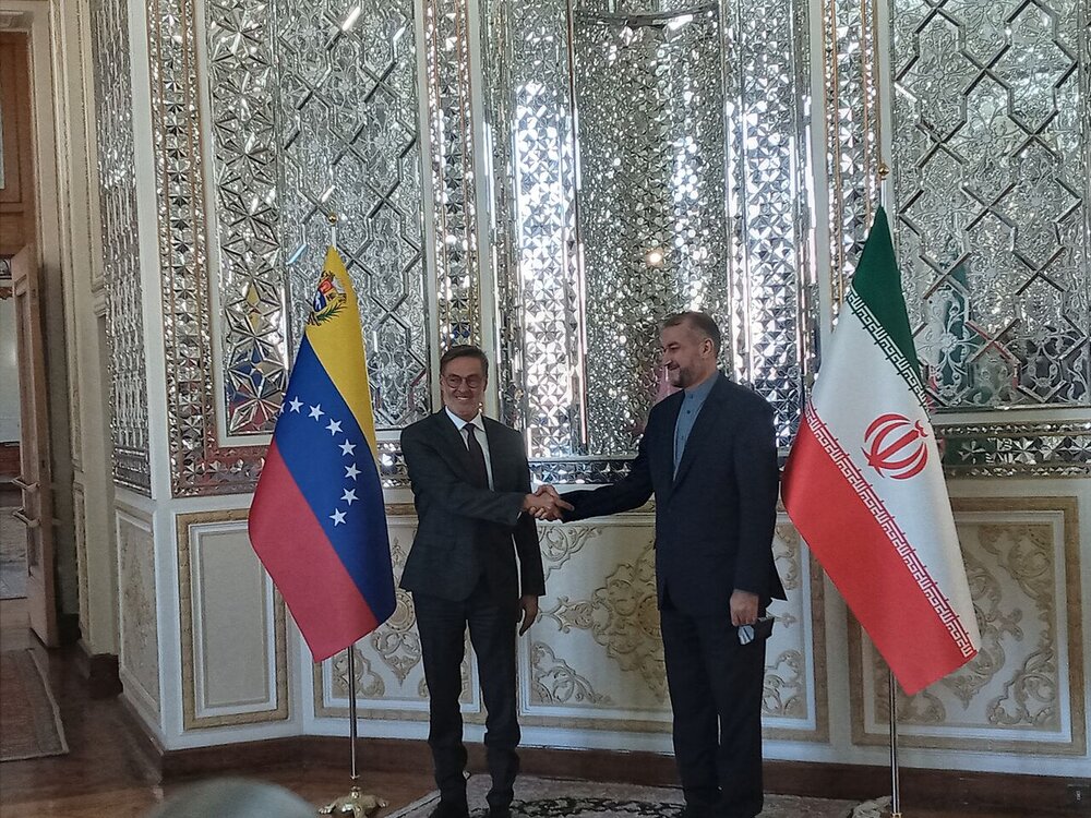وزیران خارجه ایران و ونزوئلا دیدار و گفت‌وگو کردند