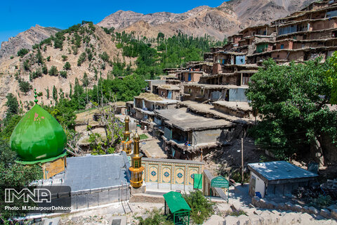 Iran's stair- stepped village in foothills of Zagros 
Sar Agha Seyed