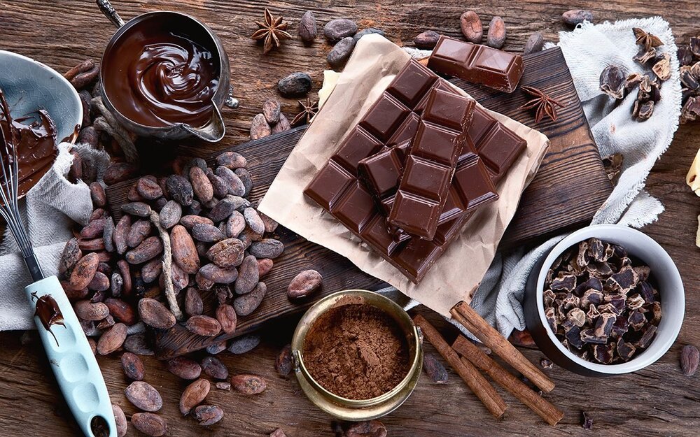 خواص کاکائو + انواع، کاربرد، مضرات و فواید شکلات