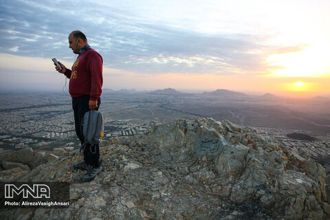 کوهنوردی در کوه صفه اصفهان