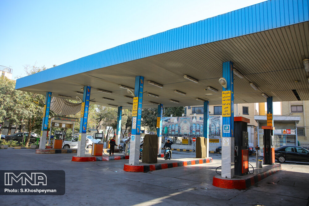 وزارت نفت: مردم خبرهای عرضه بنزین را از رسانه های رسمی پیگیری کنند