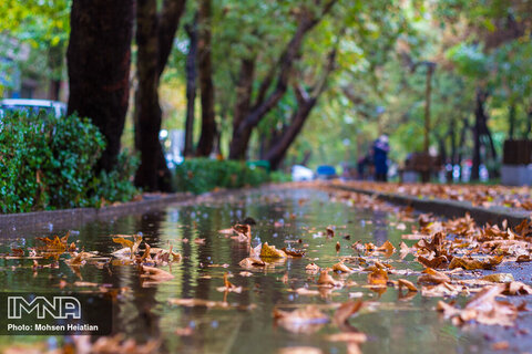 Isfahan welcomes first autumn rain