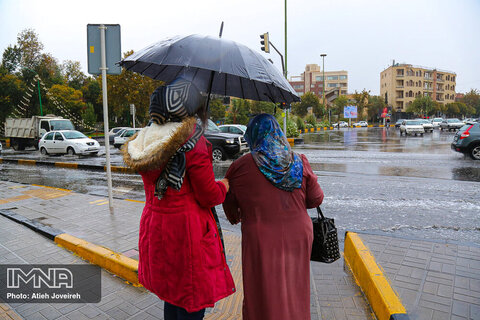 نخستین باران پاییزی در اصفهان