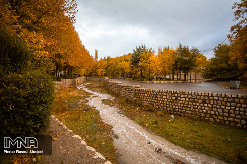 Most impressive displays of autumn colours in Isfahan's Khansar