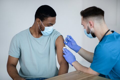 آخرین آمار واکسیناسیون کرونا جهان ۲۲ آبان