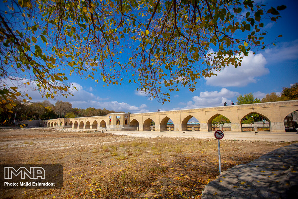 ۹۰ درصد مساحت اصفهان درگیر خشکسالی/افزایش دمای هوا با شکل‌گیری الگوهای تابستانه