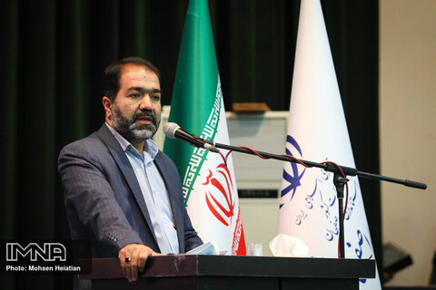  امیدواریم شاهد دوره طلایی فعالیت «محمد علی احمدی» در فرمانداری اصفهان باشیم
