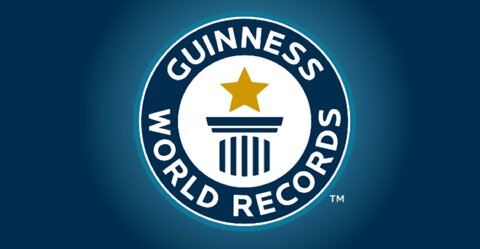 رکوردشکنی در گینس با جمع‌آوری توپ فوتبال