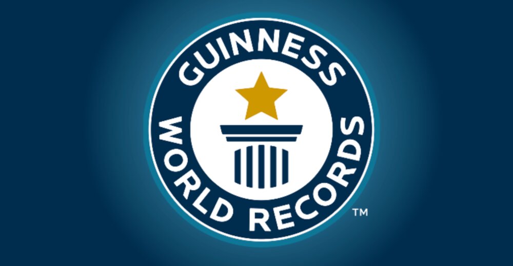 رکوردشکنی در گینس با جمع‌آوری توپ فوتبال