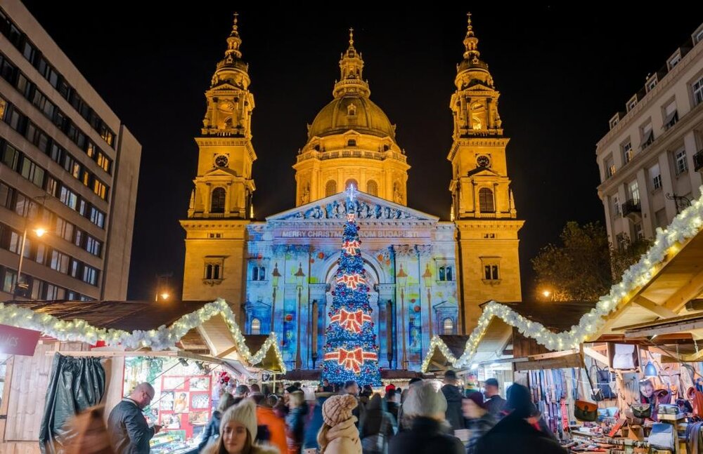 آغاز فعالیت زیباترین بازار کریسمس اروپا در بوداپست