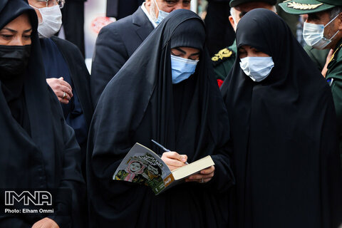 مراسم تشییع پیکر شهیده "فاطمه اسدی"