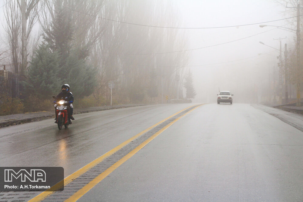 مه غلیظ در محورهای منتهی به اصفهان