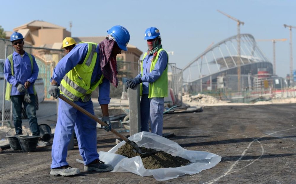 آیا مرگ و میر بالای کارگران در قطر برای احداث پروژه‌های جام‌جهانی واقعیت دارد؟
