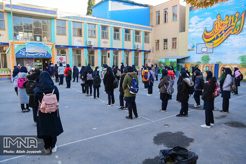 دانش‌آموزان اصفهانی از چندم مهر ماه به مدرسه می‌روند؟