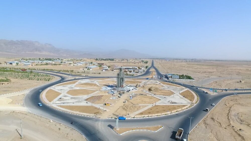میدان حضرت معصومه (س) کاشان یک گام تا افتتاح