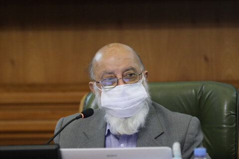 زاکانی باید یقه دولت را بگیرد/ دست به دست میکروب‌ها داده‌اند