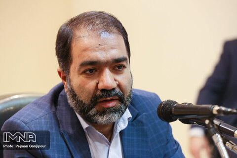بازدید استاندار اصفهان از شیرخوارگاه نرجس