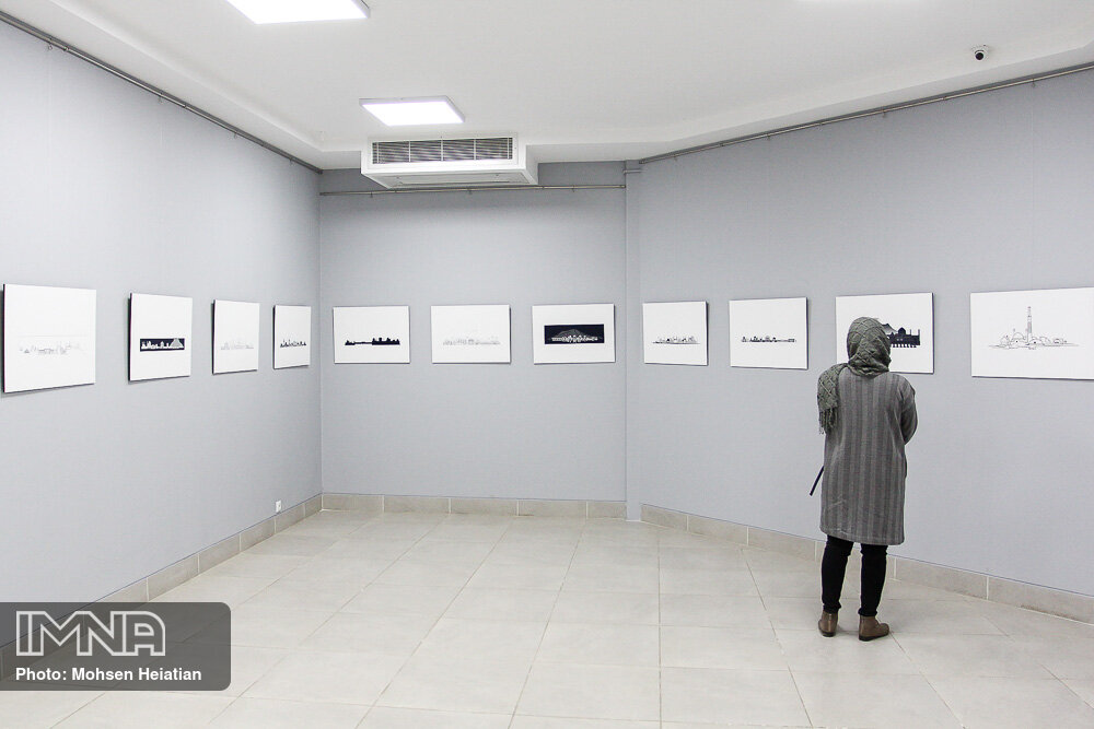 نمایشگاه ۴۰ وکتور از خط آسمان اصفهان