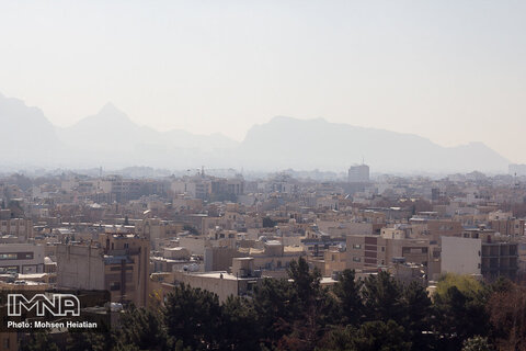 ماندگاری هوای ناسالم و غبارآلود در اصفهان تا پایان هفته/ افزایش دو درجه‌ای هوا