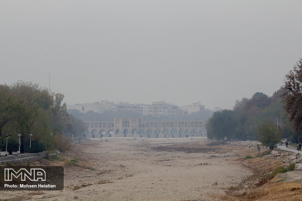 هوای اصفهان همچنان آلوده است/ ایستگاه پروین در وضعیت بنفش