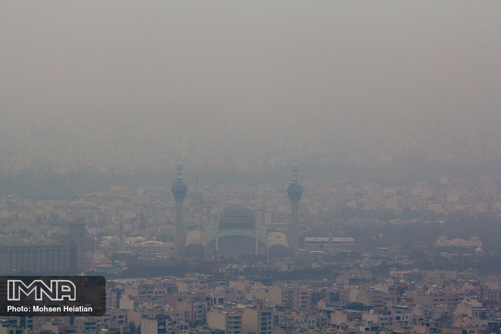 وضعیت قرمز هوای اصفهان برای چهارمین روز متوالی/ ۱۲ ایستگاه کیفی هوا خاموش است