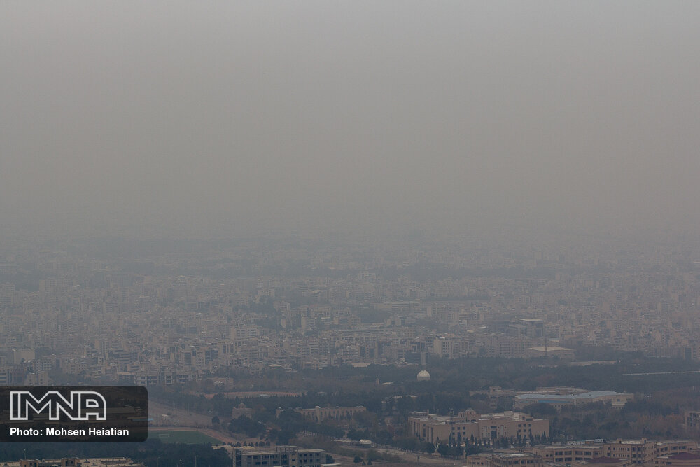 هوای اصفهان در ۱۶ منطقه آلوده است