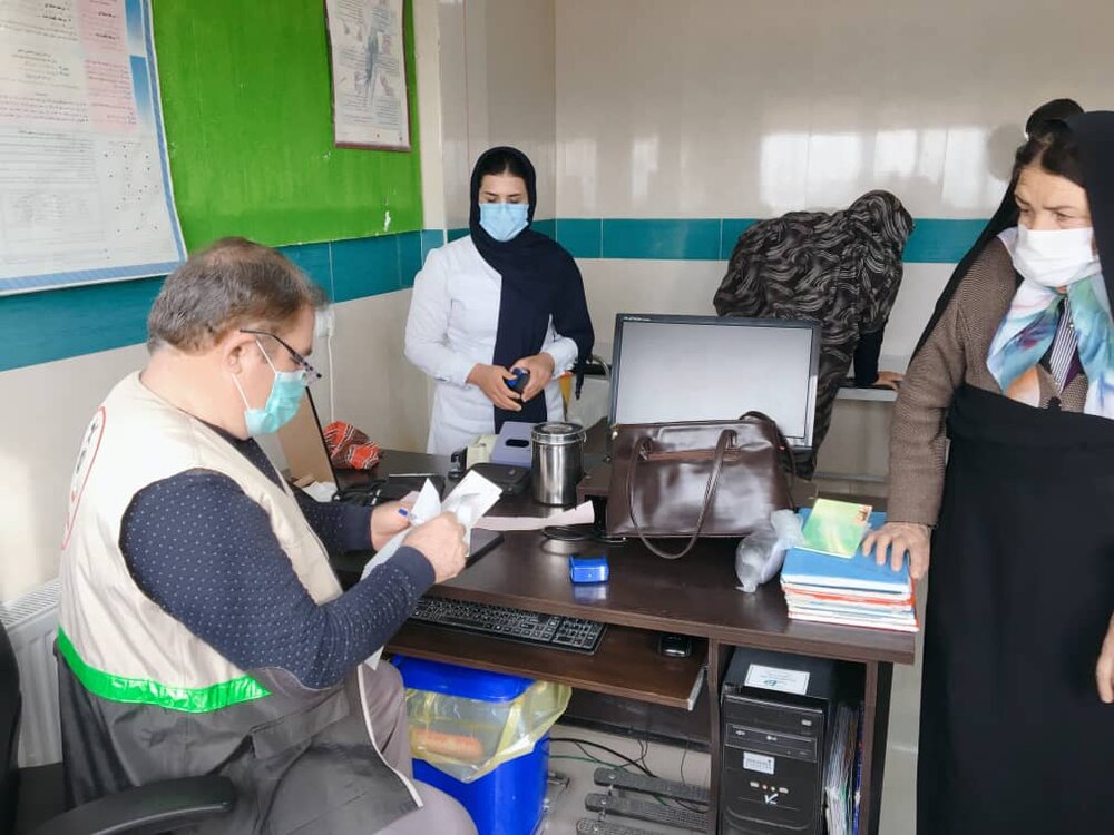 اردوی یک روزه جهادی پزشکی در روستای بادجان فریدن