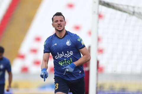 دوری ۲ الی ۳ هفته‌ای مهاجم استقلال از مستطیل‌ سبز