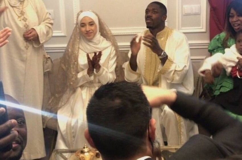 عروسی ستاره بارسلونا با پوشش اسلامی + عکس