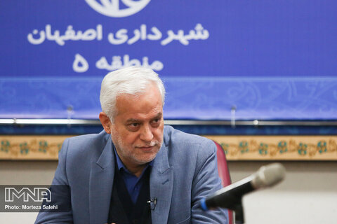 حضور شهردار اصفهان در منطقه ۵ شهرداری