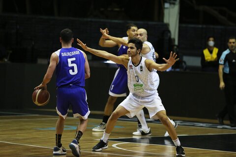 تیم‌های اصفهانی مرحله دوم گروهی بسکتبال را با پیروزی آغاز کردند