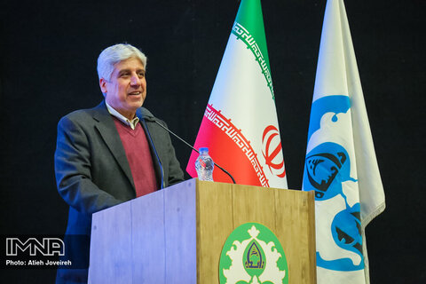 سفر وزیر علوم به اصفهان