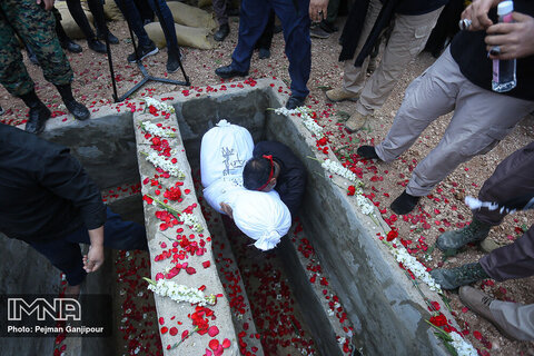 تشییع و تدفین دو شهید گمنام در پارک کوهستانی قائمیه‎