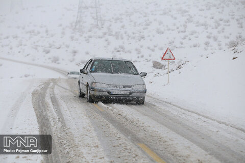آخرین وضعیت راه‌های کشور/بارش برف در برخی محورهای برون‌شهری