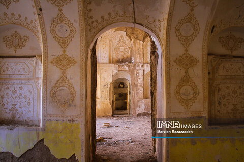 کاخ امیرآباد؛ بنایی تاریخی در میان کویر