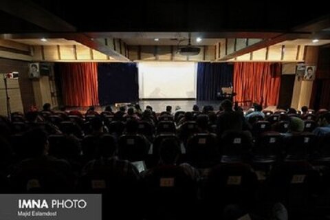 برگزاری «شب های سینمای آزاد» با حضور کارشناسان 