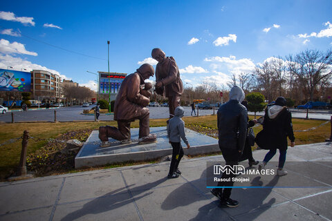 بر فراز آسمان آبی