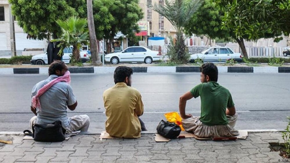 رواج نگران‌کننده گدایی «کارگرنماها» در مشهد