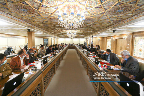 تشکیل هیئت‌های اندیشه‌ورز در ۷ نقطه استان/ فعالیت ۷۴ دهیار زن در اصفهان