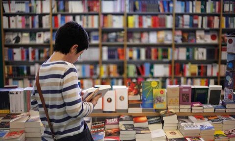 شارژ یارانه کتاب بر روی کد ملی هر ایرانی هم‌زمان با آغاز به کار «بازار کتاب»