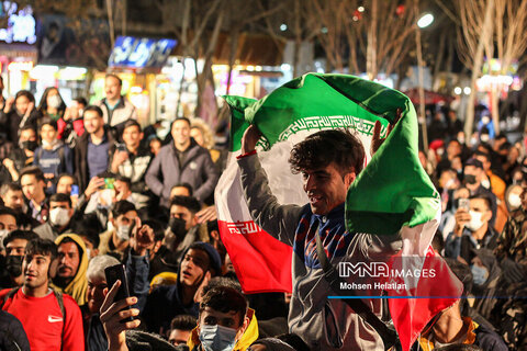 شادی مردم اصفهان برای صعود به جام جهانی