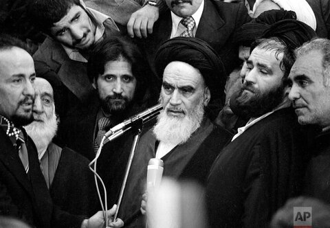  Iran begins festivities marking 43rd Islamic Revolution anniversary 