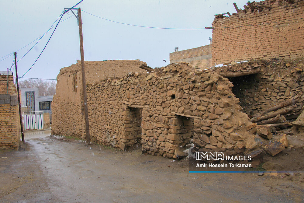 تخریب یک واحد مسکونی در خمین