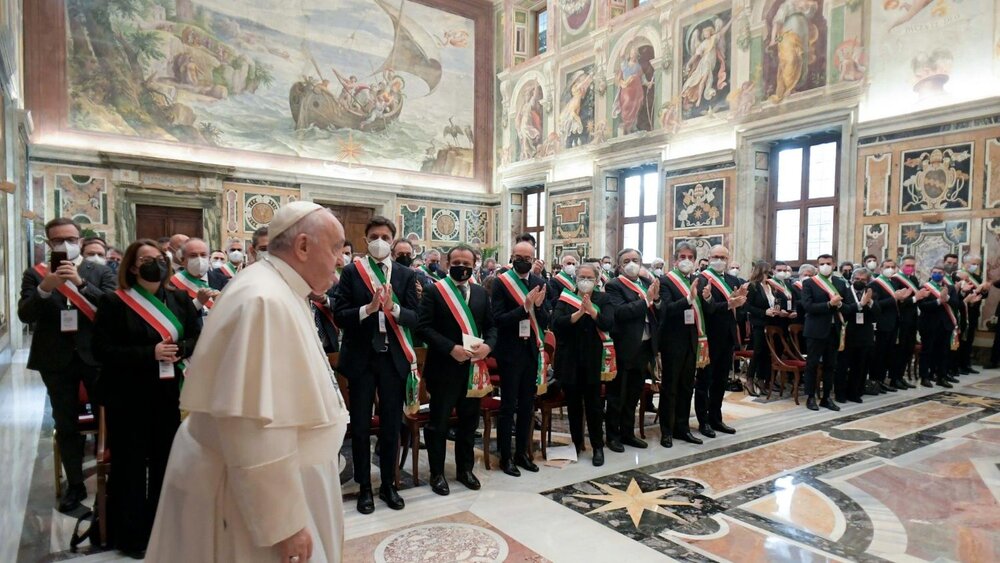 پاپ فرانسیس، شهرداران ایتالیا به همبستگی تشویق کرد