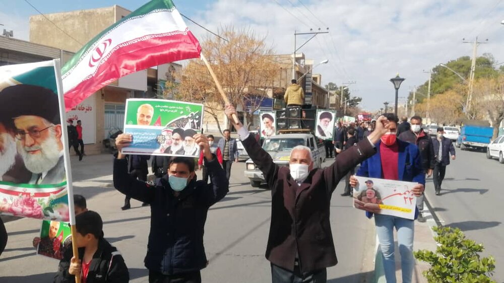 راهپیمایی ۲۲ بهمن نماد حضور مردم در پاسداری از ارزش‌ها است