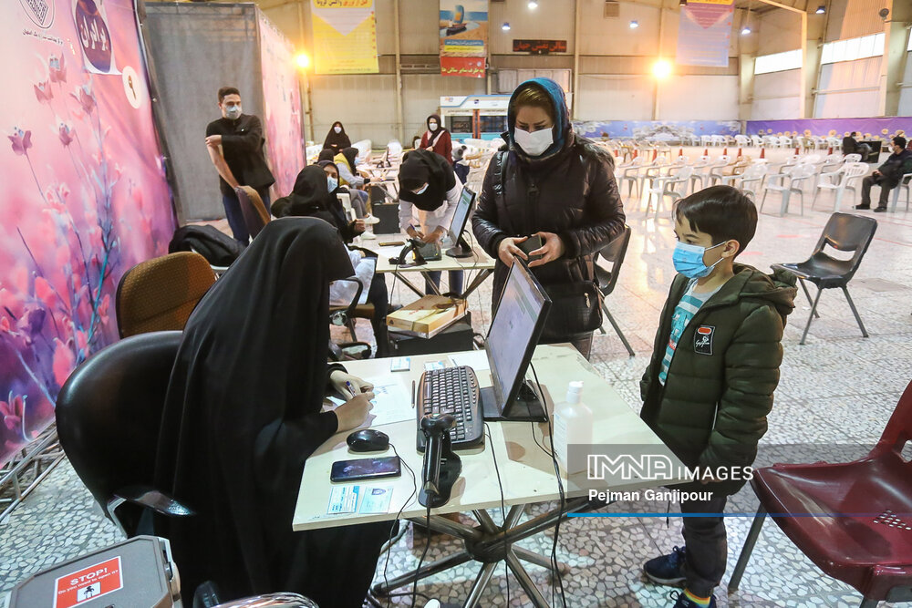 برنامه مراکز تجمعی و منتخب واکسیناسیون کووید-۱۹ اصفهان در روز سه‌شنبه ۶ اردیبهشت