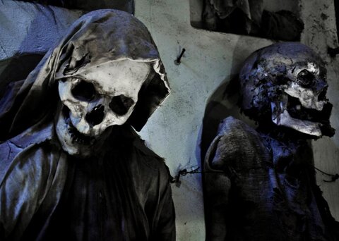 مردگان ایستاده در موزه مرگ!