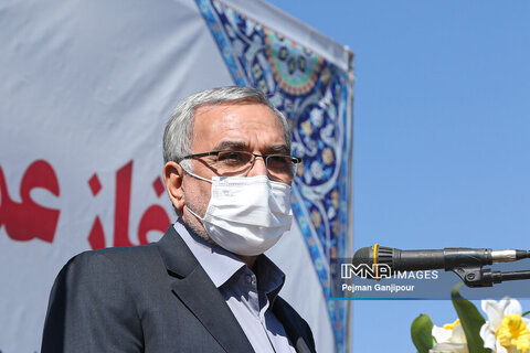 وزیر بهداشت: مشهد با کمبود تخت بیمارستانی مواجه است