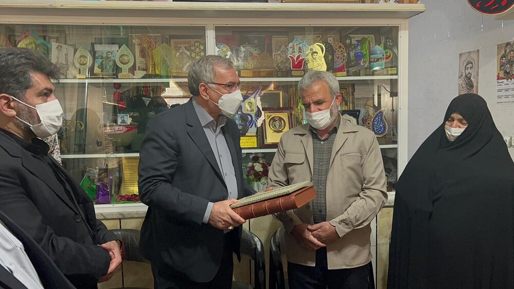  گزارش ایمنا از سفر وزیر بهداشت در اصفهان